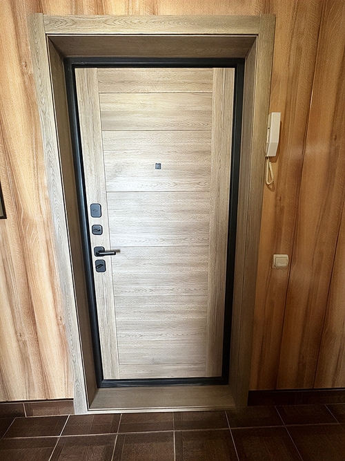 Дверь с доборами Дверь с доборами